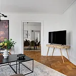דירה Square - Spacious 6-bdr Near Nyhavn קופנהגן