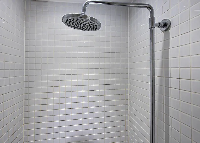 Square - Spacious 6-bdr Near Nyhavn