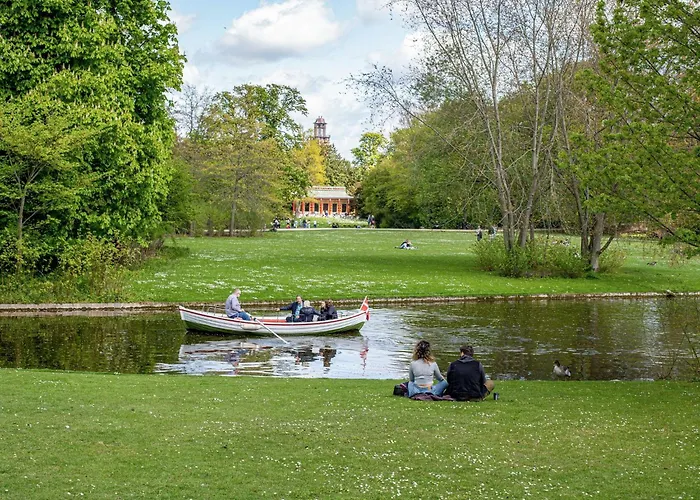 Square - Spacious 6-bdr Near Nyhavn Apartment Kopenhagen