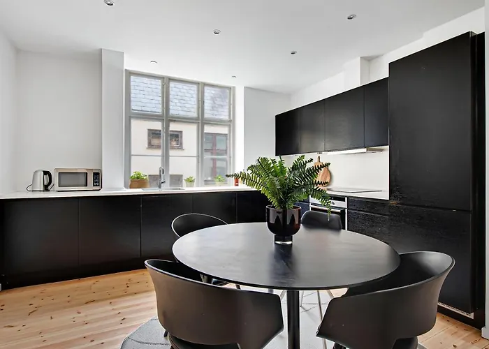 Lägenhet Square - Spacious 6-bdr Near Nyhavn *