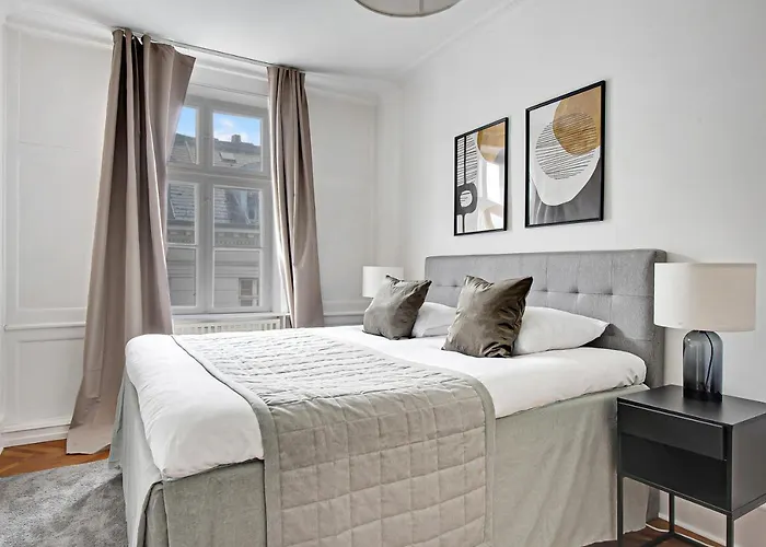 Square - Spacious 6-bdr Near Nyhavn Lägenhet Köpenhamn