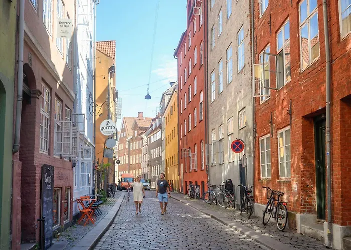 Square - Spacious 6-bdr Near Nyhavn * Köpenhamn